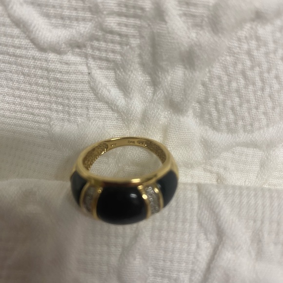 Onyx and Diamond Chip Ring - Picture 6 of 7